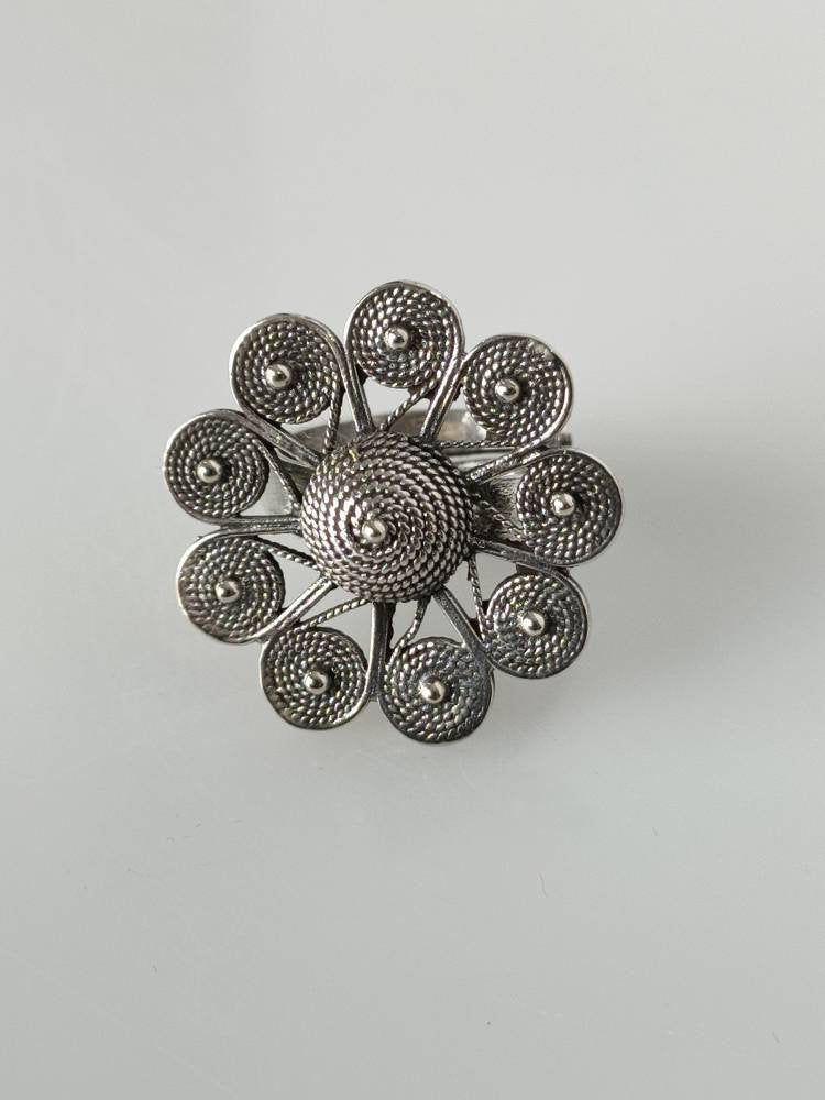 Large flower ring, spring flower ring, silver flower ring, Oxidized flower ring, oxidized silver ring, adjustable silver ring, Australia, Zorbajewellers