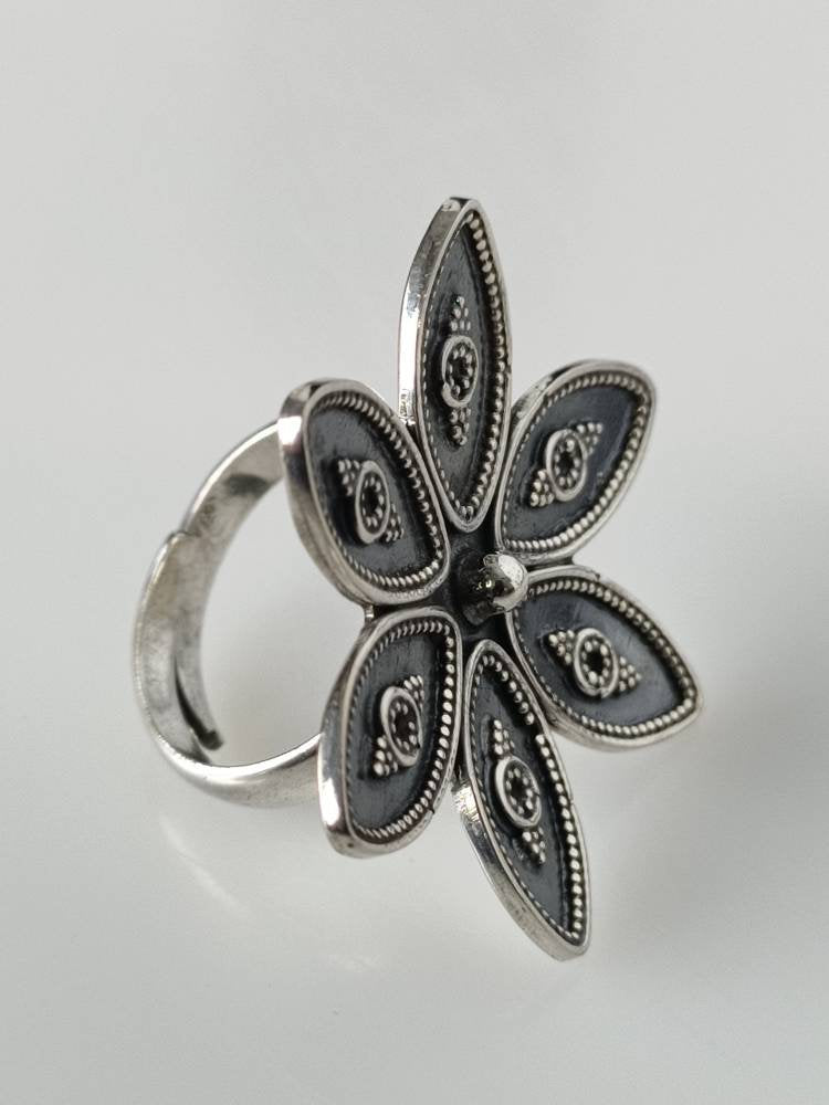 Large flower ring, spring flower ring, silver flower ring, Oxidized flower ring, oxidized silver ring, adjustable silver ring, Australia, Zorbajewellers