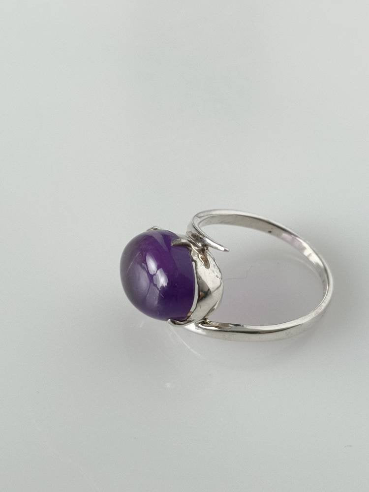 Purple gem ring, Silver Amethyst Ring, simple Amethyst ring, sterling silver ring, minimalist gemstone ring, oval amethyst ring, Australia, Zorbajewellers