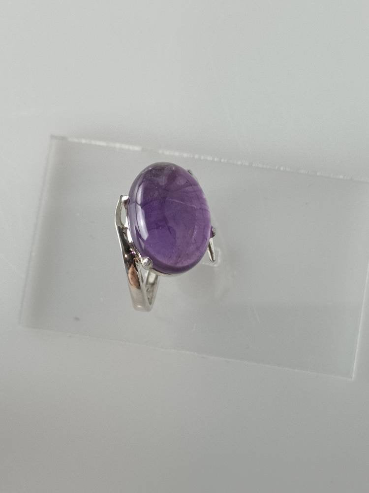 Purple gem ring, Silver Amethyst Ring, simple Amethyst ring, sterling silver ring, minimalist gemstone ring, oval amethyst ring, Australia, Zorbajewellers