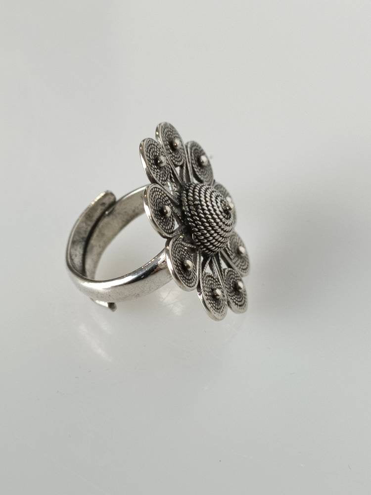 Large flower ring, spring flower ring, silver flower ring, Oxidized flower ring, oxidized silver ring, adjustable silver ring, Australia, Zorbajewellers