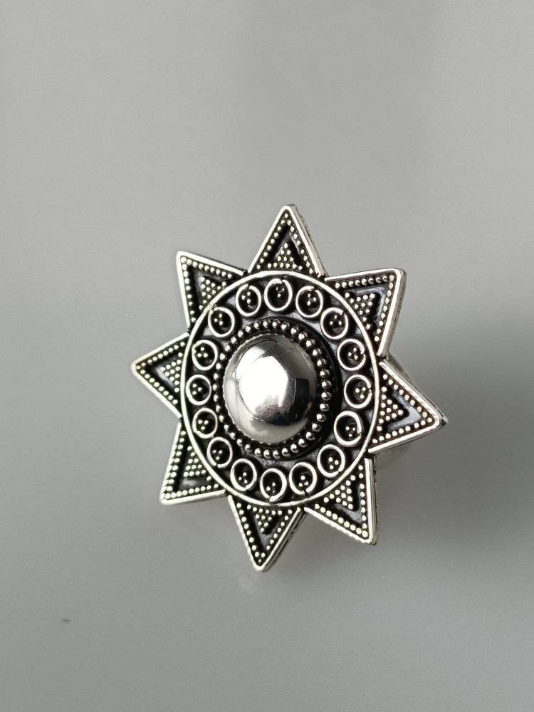 big oxidized silver ring, oxidized silver ring adjustable, star circle ring, antique style ring, star silver ring, bohemian ring, Australia, Zorbajewellers