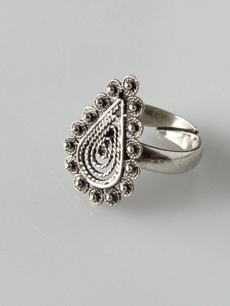 oxidized silver ring, vintage silver ring, drop shaped ring, antique style silver ring, drop shaped silver ring, bohemian ring, Australia, Zorbajewellers