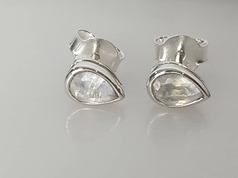 Genuine MOONSTONE Gems SOLID 925 SILVER Minimalist Teardrop/Pear/ Leaf Shaped Stud Earrings, June Birthstone & Cancer Zodiac Gift, Australia, Zorbajewellers