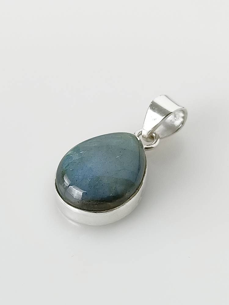 Teardrop/Pear shaped solid 925 Silver Genuine Labradorite Gemstone Pendant, MEDIUM Minimalist Pendant, Blue green gray pendant, Australia, Zorbajewellers