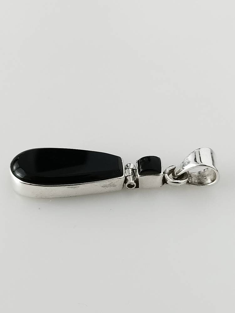 Beautiful Long Black Onyx Gems 925 Silver Contemporary Pendant, Leaf Shaped Onyx Pendant, Leo Zodiac December Birthstone Gift, Australia, Zorbajewellers
