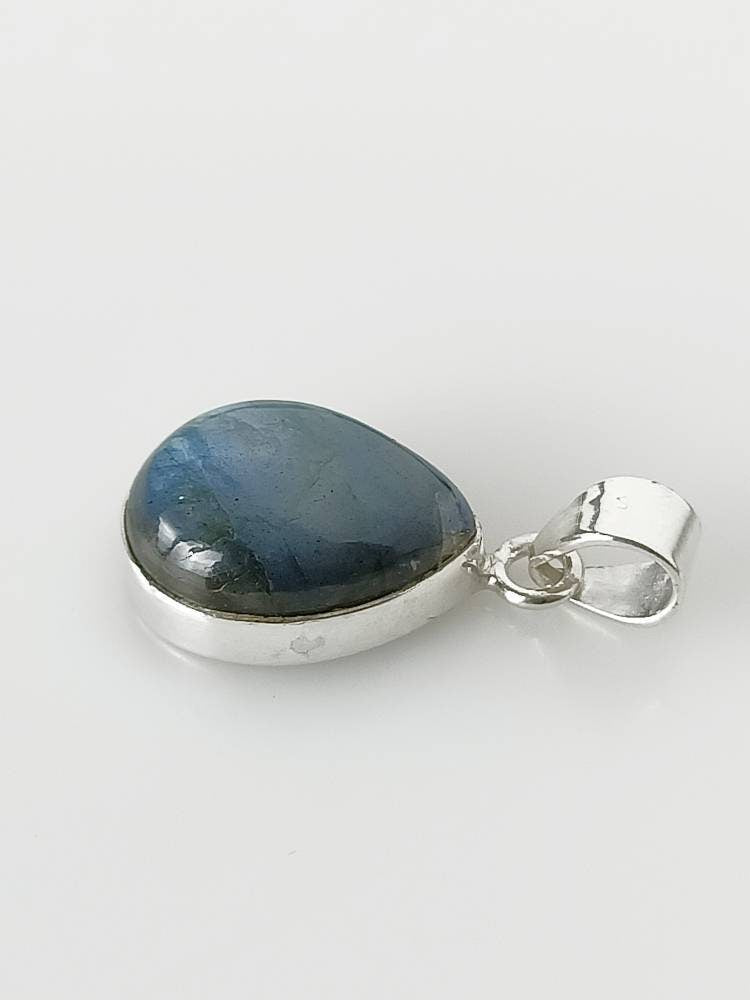 Teardrop/Pear shaped solid 925 Silver Genuine Labradorite Gemstone Pendant, MEDIUM Minimalist Pendant, Blue green gray pendant, Australia, Zorbajewellers