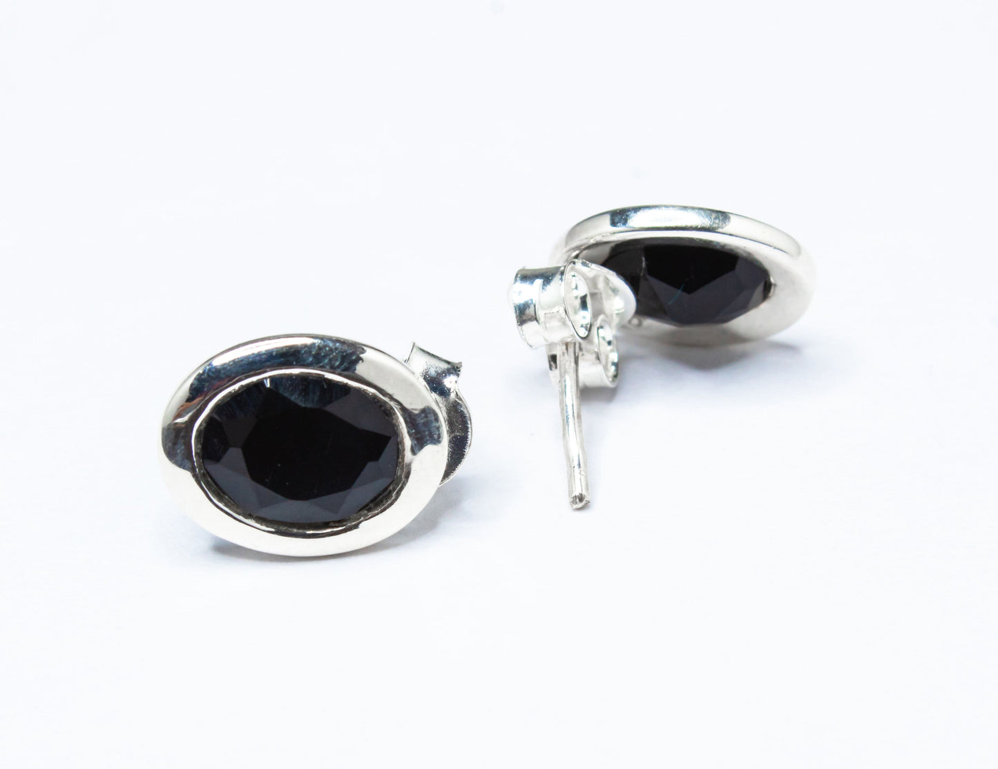 Genuine Black ONYX Gemstones Solid 925 Sterling Silver Oval Simple Stud Earrings, Black Stud, Leo Zodiac December Birthstone, Australia, Zorbajewellers