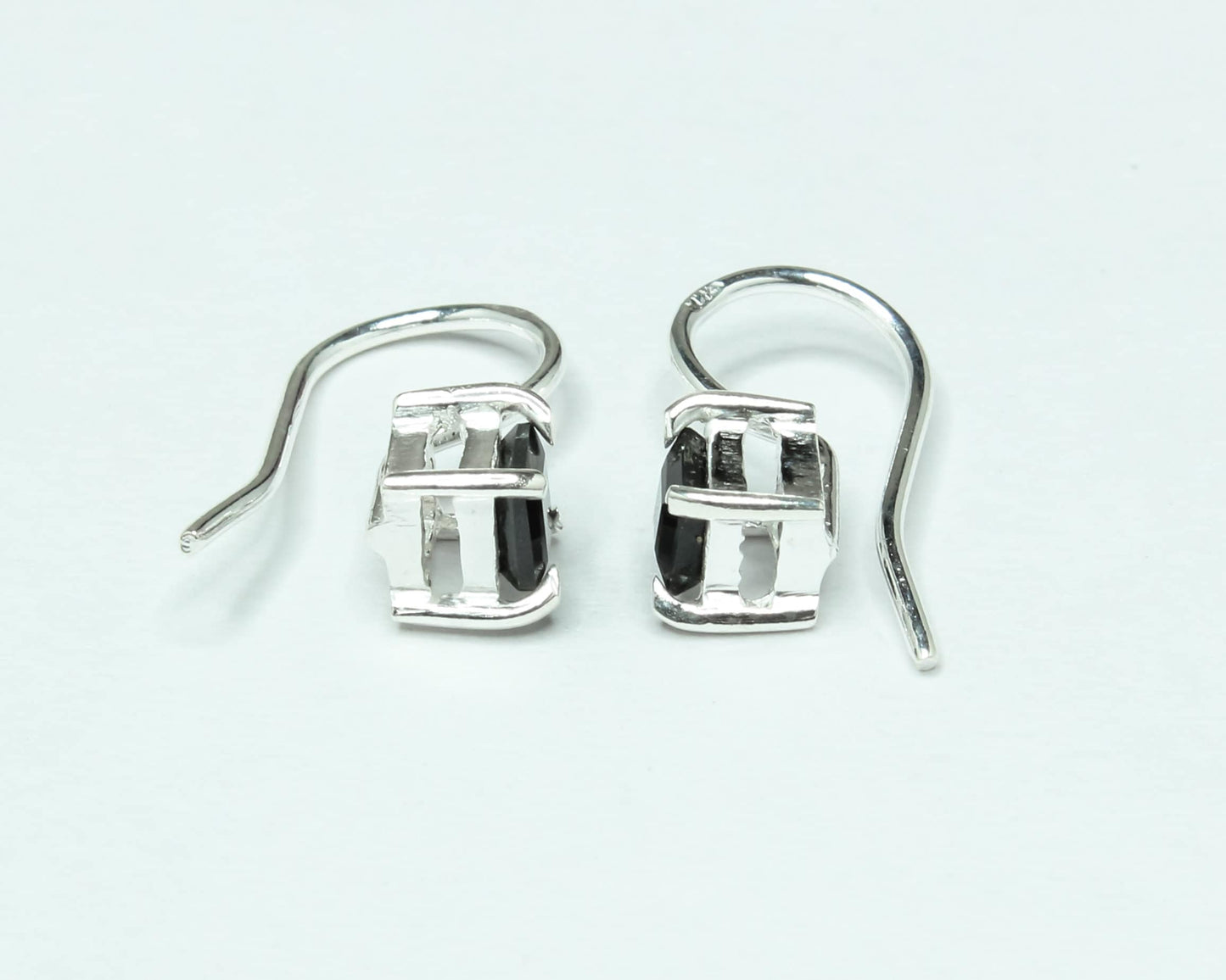 Square Black ONYX Gems 925 Silver Simple Prong Set Latch-Back Earrings