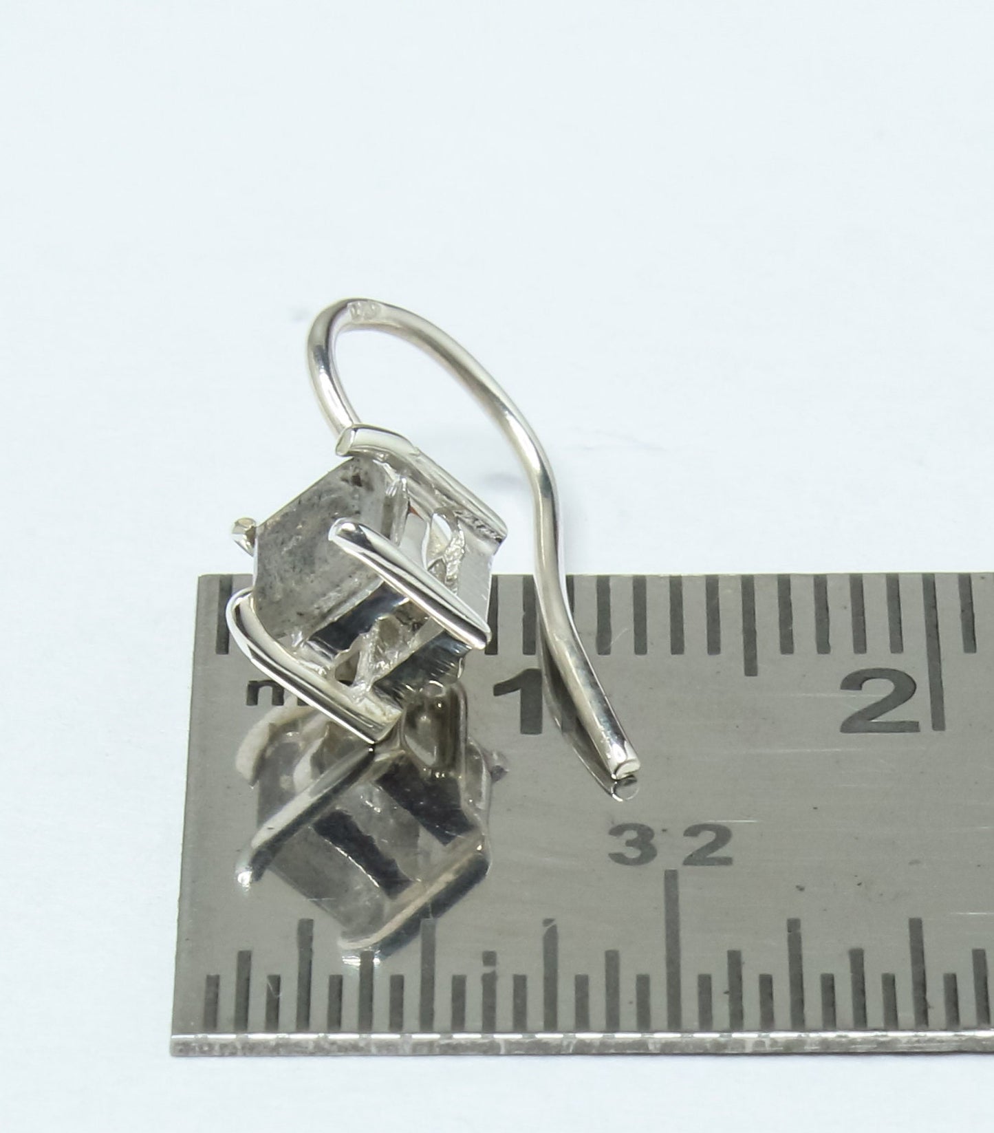 Square LABRADORITE Gems 925 Silver Simple Prong Set Latch-Back Earrings