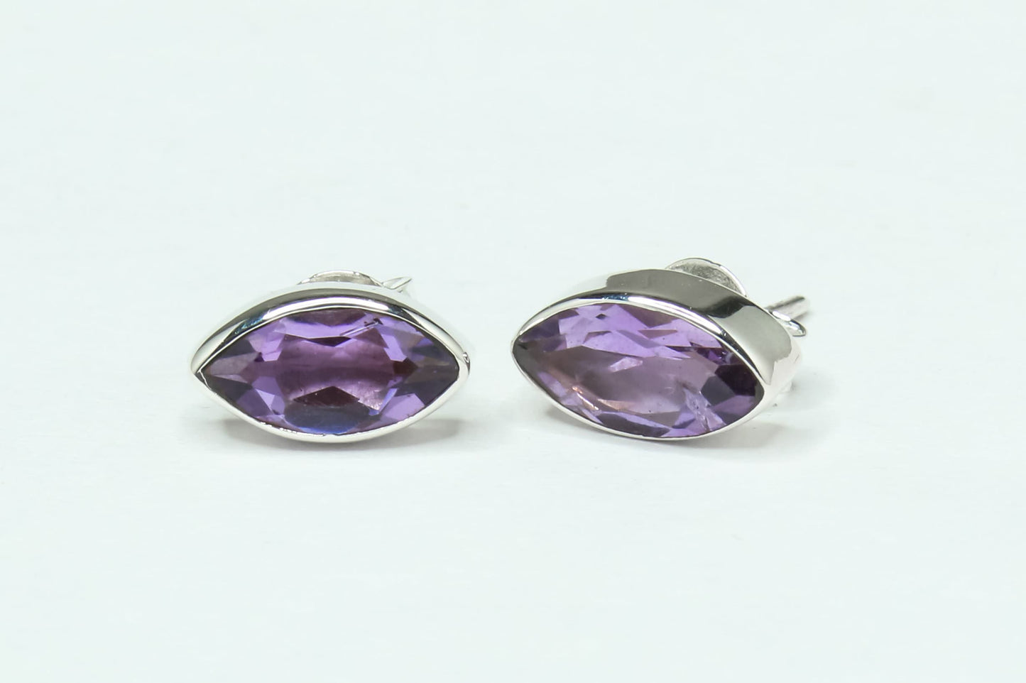 Leaf Shaped AMETHYST Solid 925 Silver Aquarius Zodiac Birthstone Studs