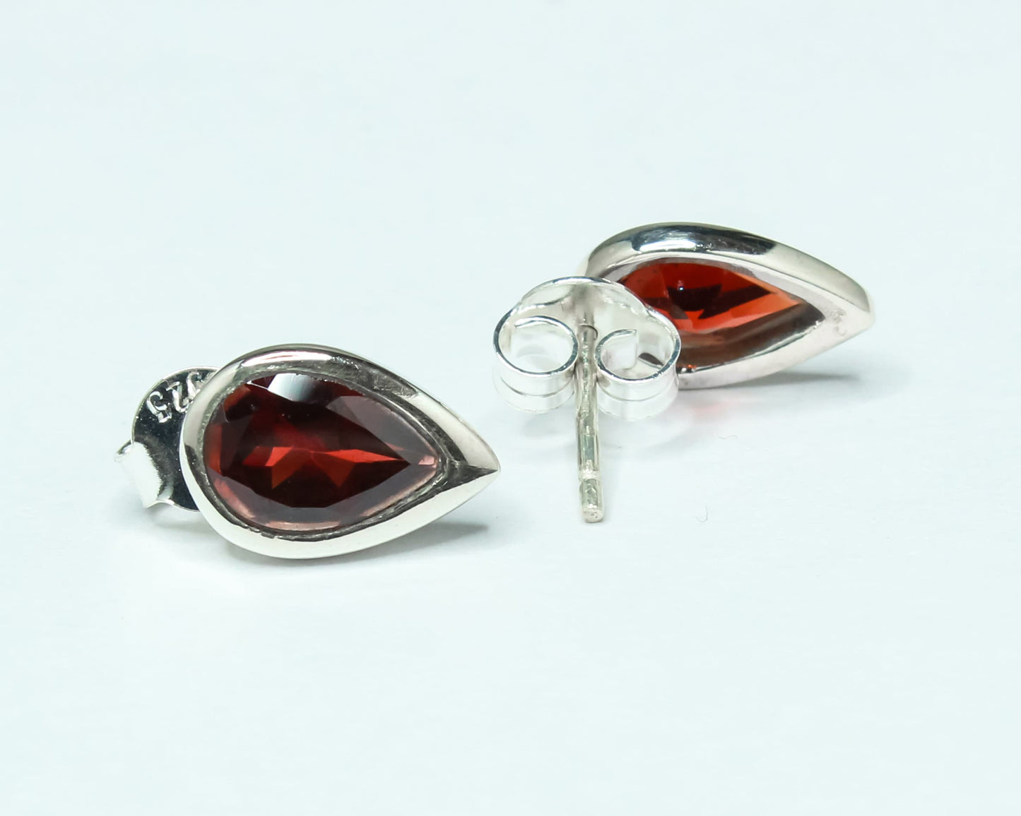 Pear/Teardrop Genuine Red GARNET Gems 925 Silver Simple Stud Earrings