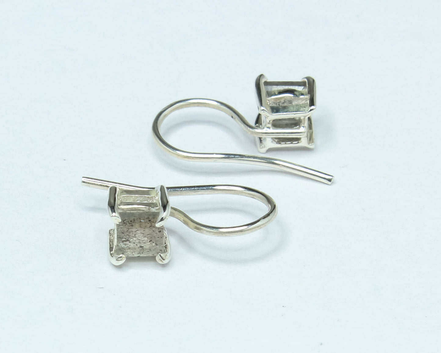 Square LABRADORITE Gems 925 Silver Simple Prong Set Latch-Back Earrings