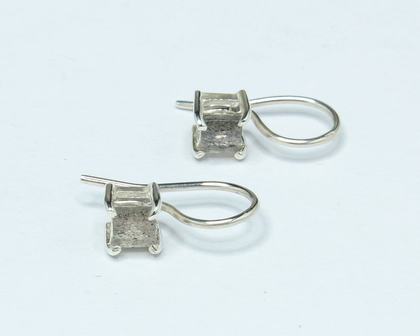 Square LABRADORITE Gems 925 Silver Simple Prong Set Latch-Back Earrings