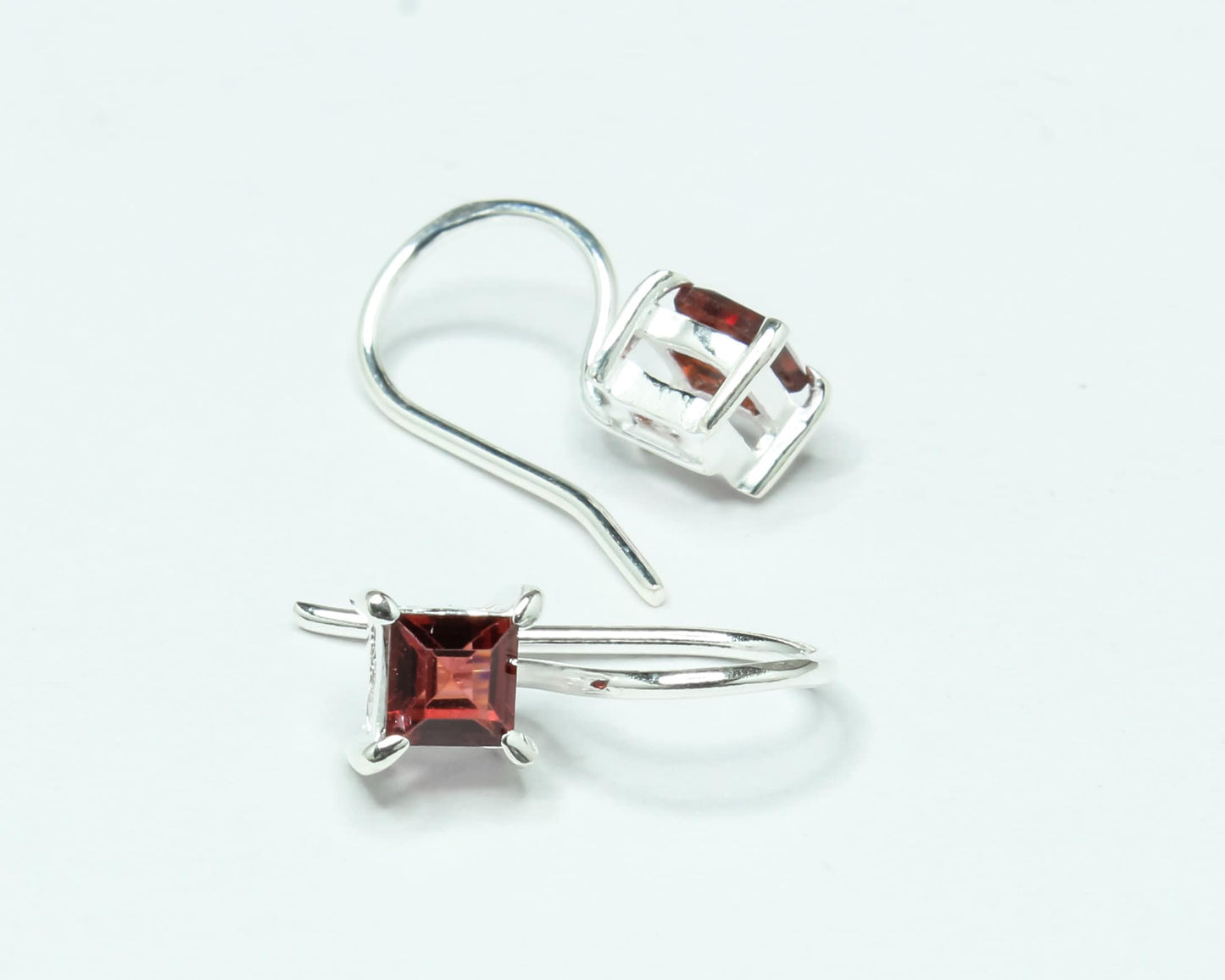 Square Red GARNET Gems 925 Silver Simple Prong Set Latch-Back Earrings