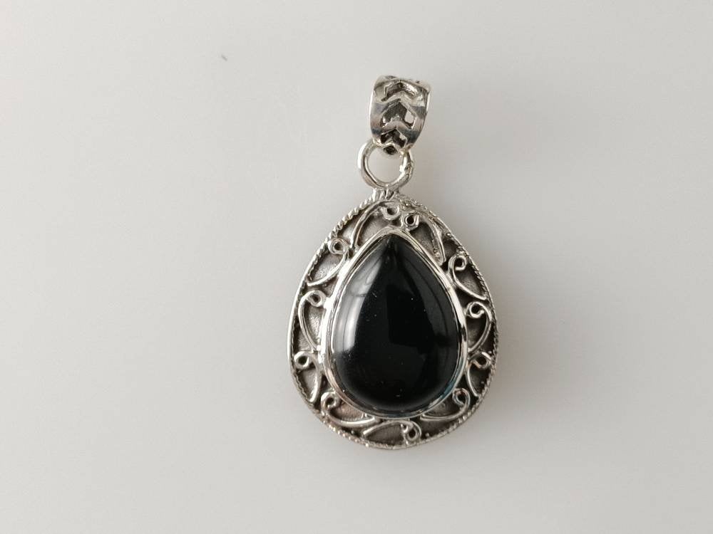 black pendant, oxidized black onyx silver pendant, teardrop black onyx pendant, oxidised black gem pendant, Bohemian black gems, Australia, Zorbajewellers