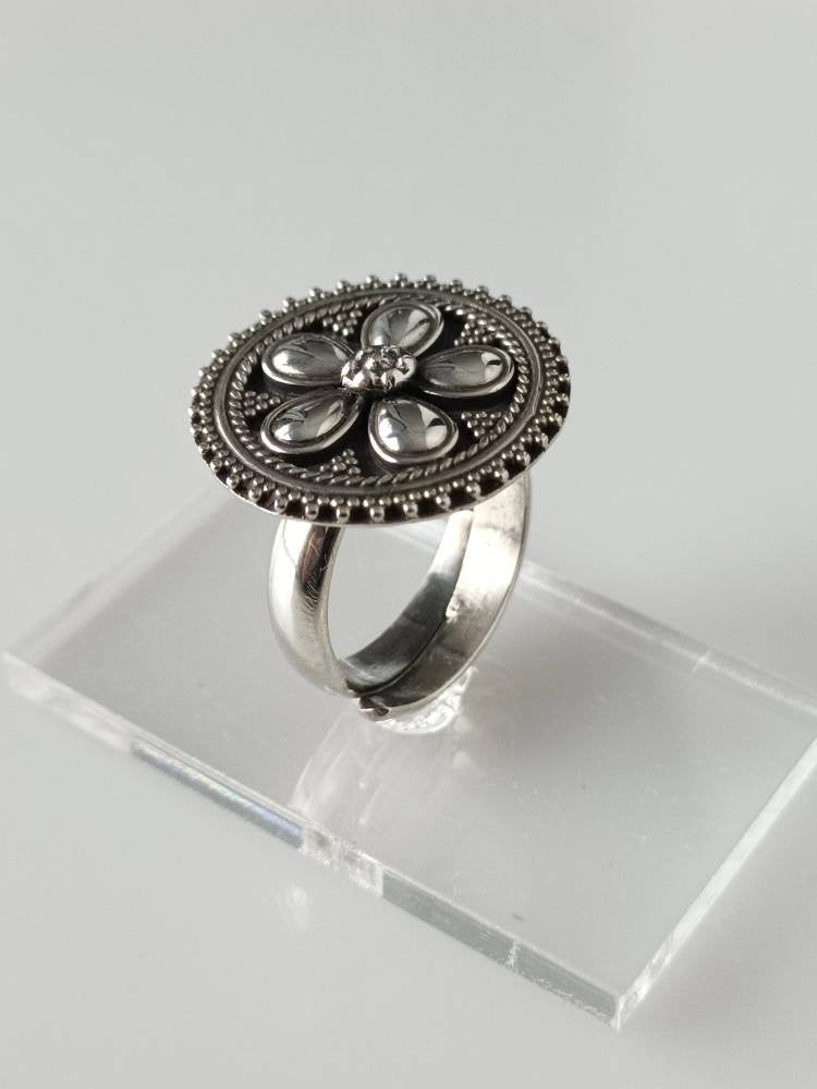 Oxidized silver ring,  spring flower ring, oxidized flower ring, round flower ring, round shield ring, adjustable silver ring, Australia, Zorbajewellers