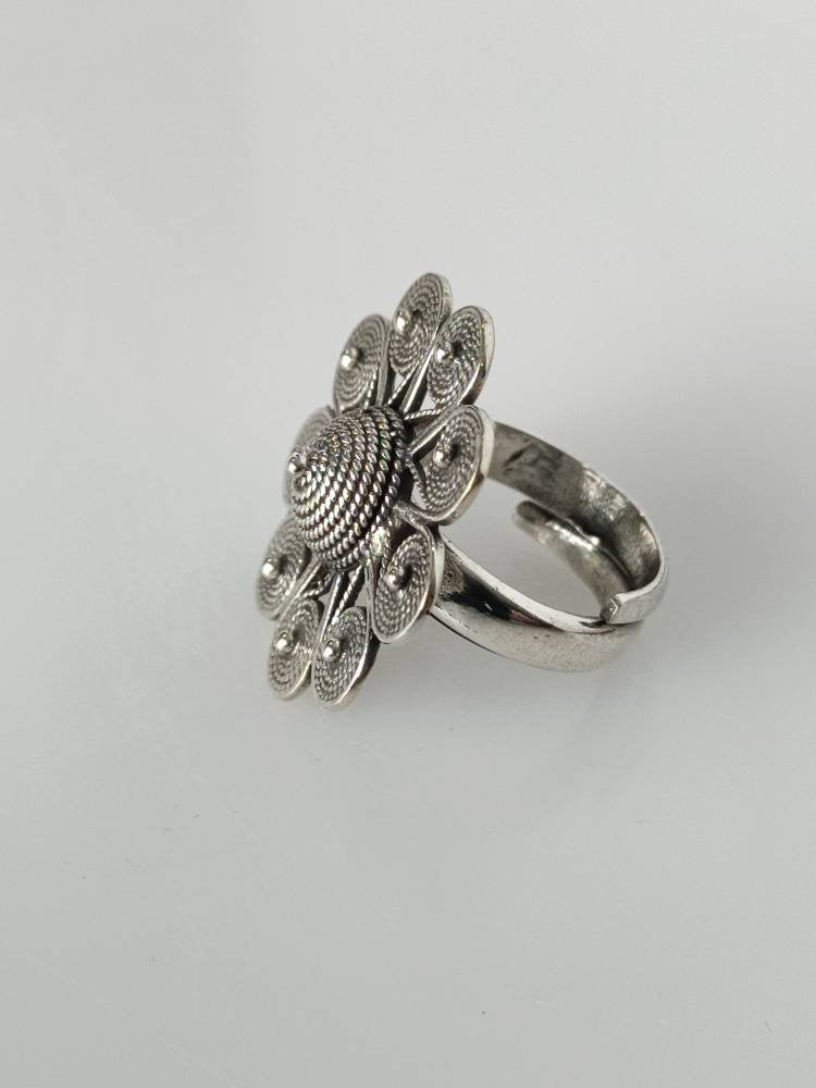 Large flower ring, spring flower ring, silver flower ring, Oxidized flower ring, oxidized silver ring, adjustable silver ring, Australia, Zorbajewellers