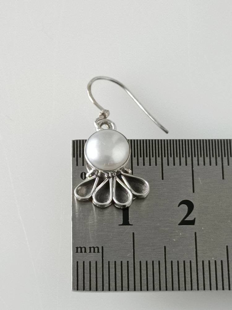 White pearl earrings, boho white pearl earrings, oxidized silver white pearl earrings, cultured freshwater pearl earrings, chic, Australia, Zorbajewellers