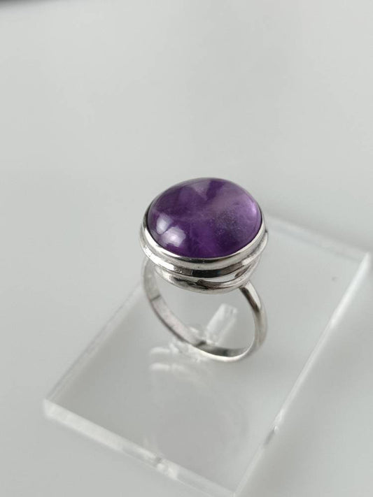 Purple gem ring, Silver Amethyst Ring, simple Amethyst ring, sterling silver ring, minimalist gemstone ring, round amethyst ring, Australia, Zorbajewellers