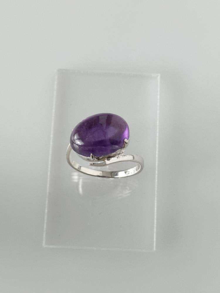 Purple gem ring, Silver Amethyst Ring, simple Amethyst ring, sterling silver ring, minimalist gemstone ring, oval amethyst ring, Australia, Zorbajewellers