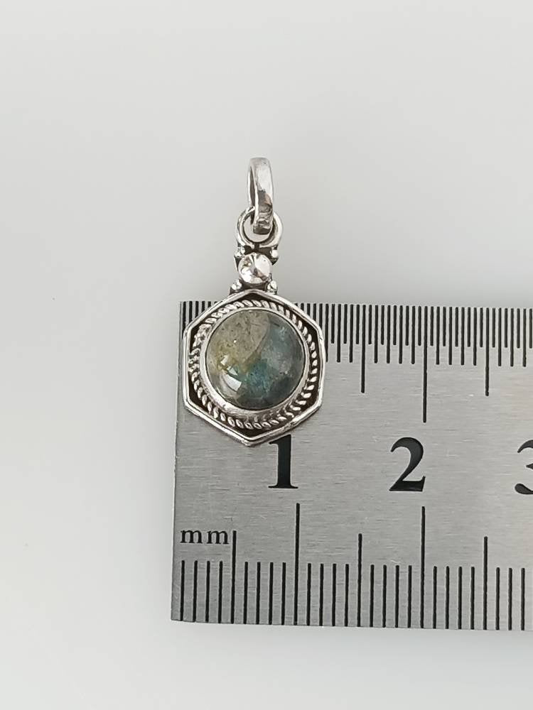 Labradorite pendant, silver Labradorite pendant, Hexagon Labradorite pendant, solid sterling silver pendant, minimalist pendant, Australia, Zorbajewellers