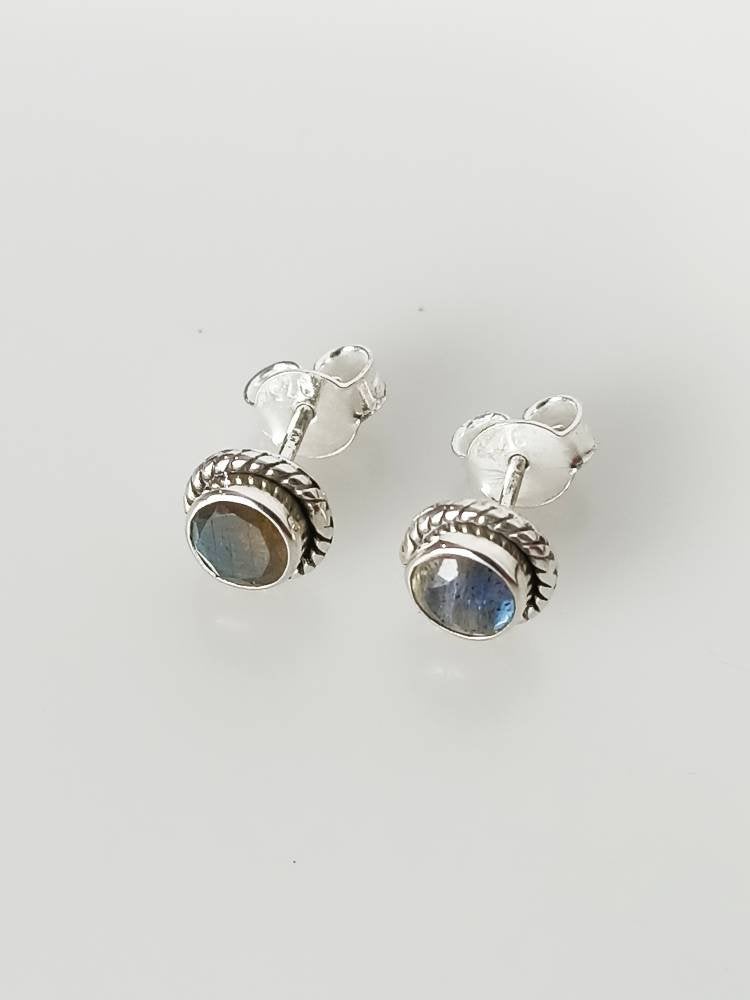 Genuine LABRADORITE Gems SOLID 925 Oxidized SILVER  Bohemian Stud Earrings, Round Shaped Cut Labradorite Sterling Silver Earrings, Australia, Zorbajewellers