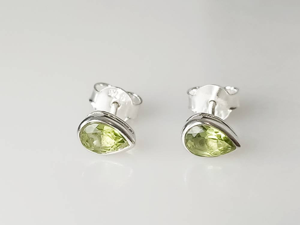 Peridot sterling outlet silver earrings