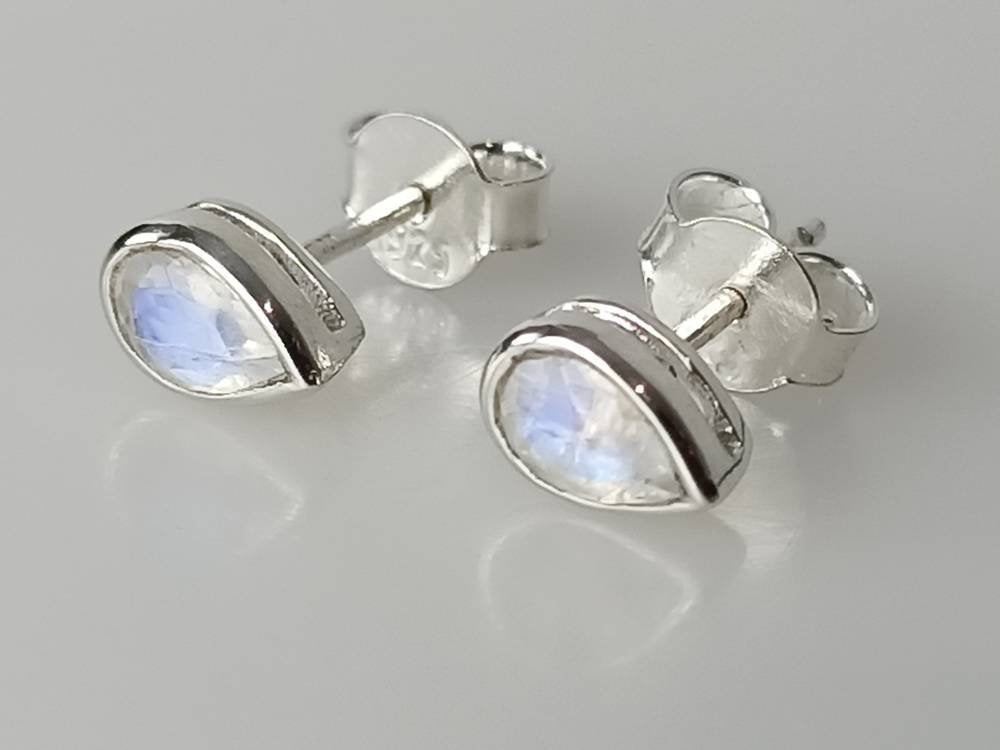 Genuine MOONSTONE Gems SOLID 925 SILVER Minimalist Teardrop/Pear/ Leaf Shaped Stud Earrings, June Birthstone & Cancer Zodiac Gift, Australia, Zorbajewellers