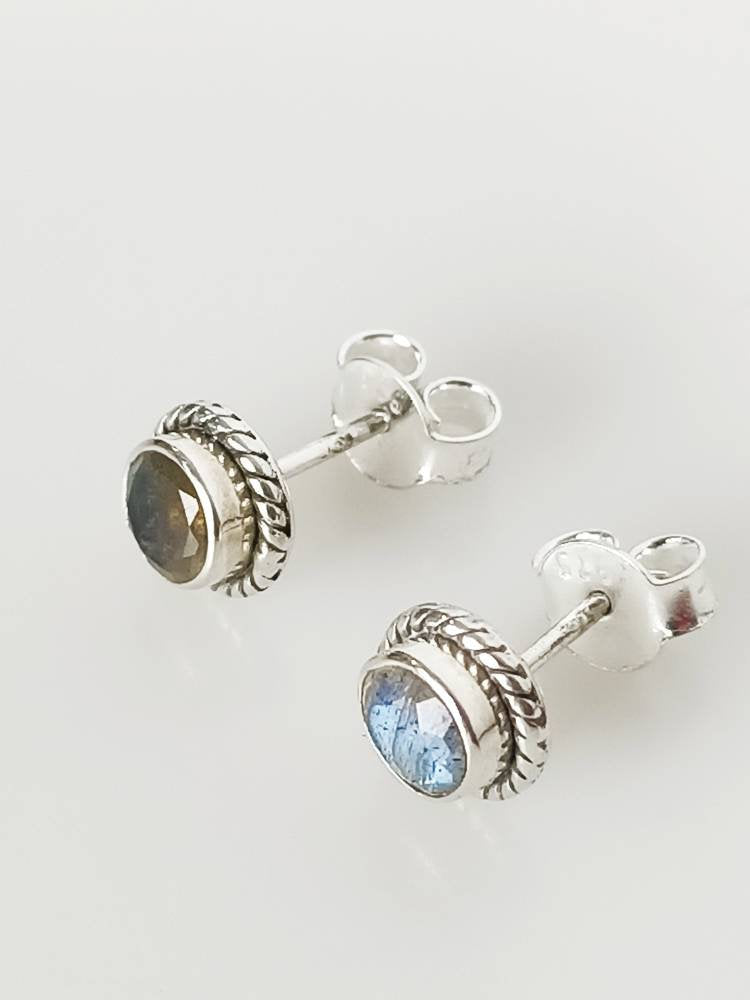 Genuine LABRADORITE Gems SOLID 925 Oxidized SILVER  Bohemian Stud Earrings, Round Shaped Cut Labradorite Sterling Silver Earrings, Australia, Zorbajewellers