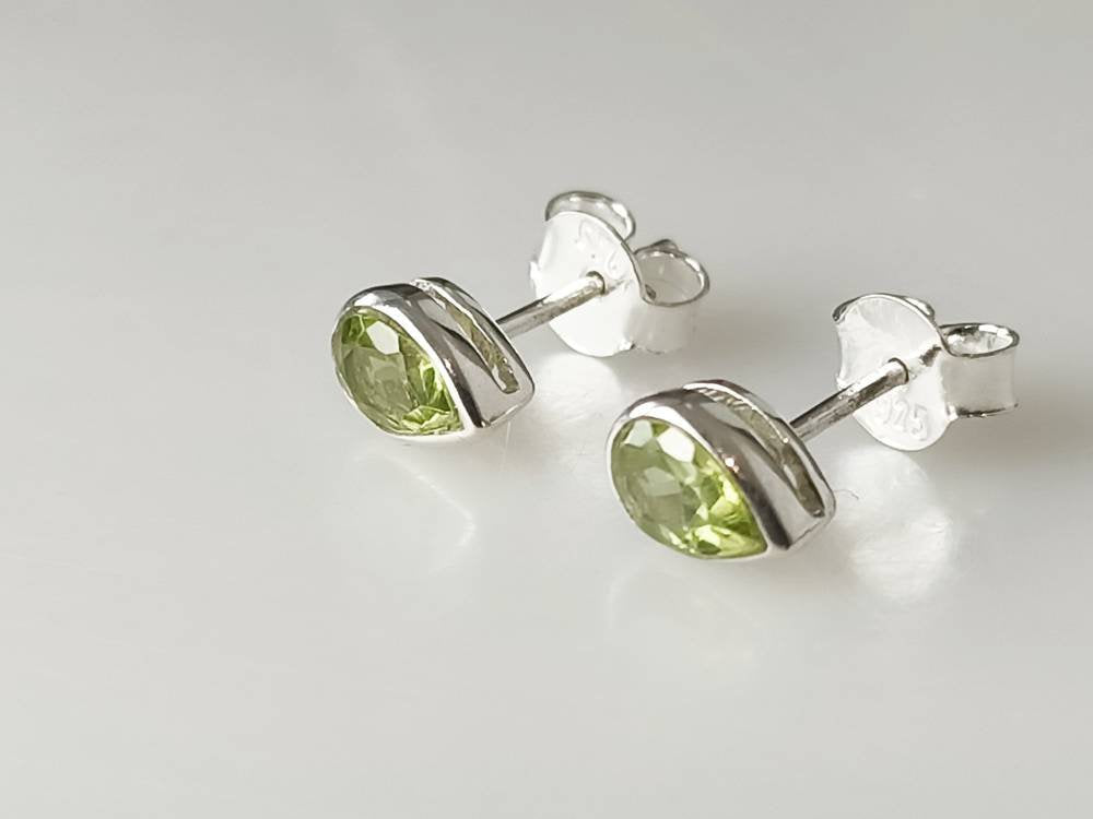 Pear shaped Peridot Sterling Silver Stud Earrings, Minimalist design, Teardrop, August Birthstone, Leo Gift, Olive green Gemstone, Australia, Zorbajewellers