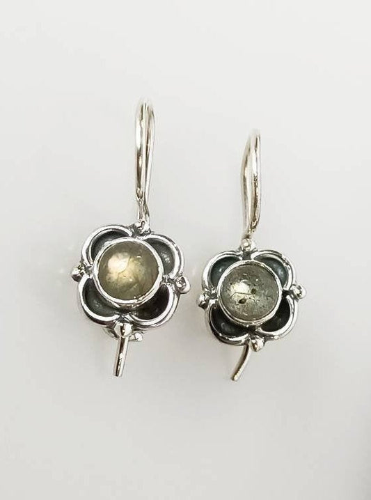 LABRADORITE Gems SOLID 925 Oxidized SILVER Bohemian Flower Earrings, Grey Labradorite Gems Silver Earrings, Green Blue Gray Gems, Australia, Zorbajewellers