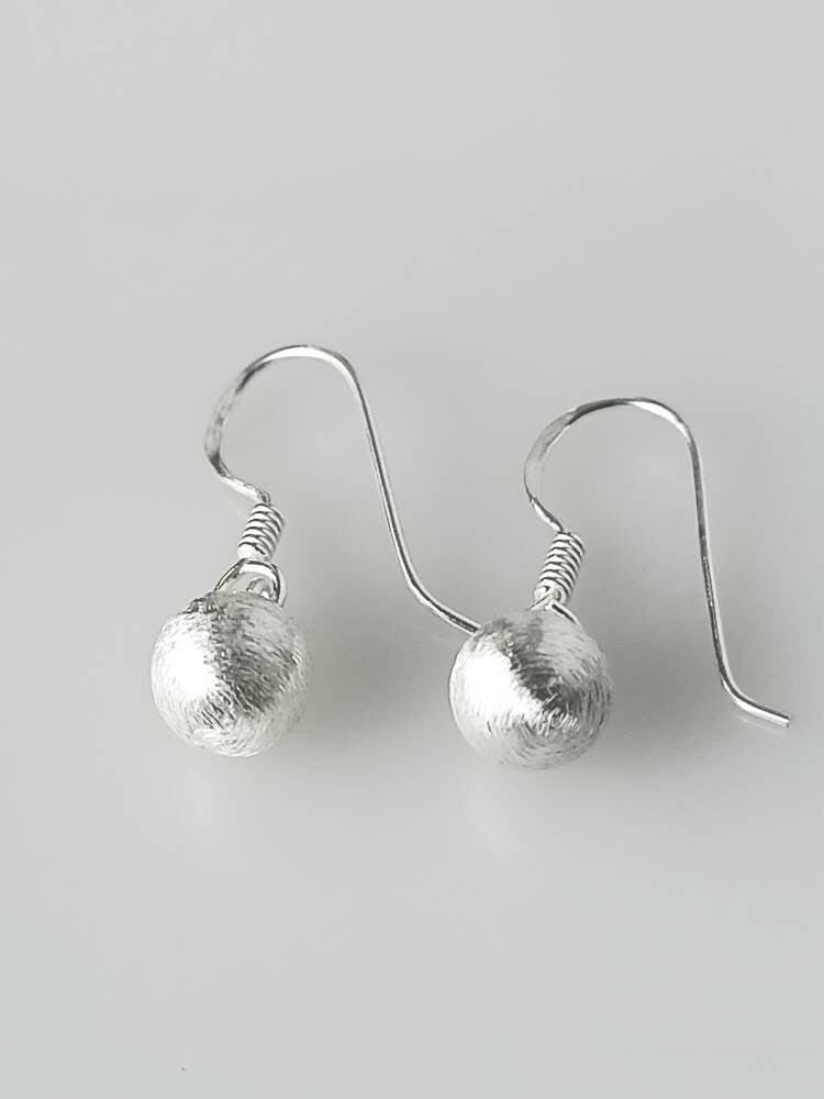 SOLID 925 Sterling SILVER Minimalist Textured Ball/Sphere Earrings, Silver Fiber Ball Earring, Geometric Sterling Silver Earrings, Australia, Zorbajewellers