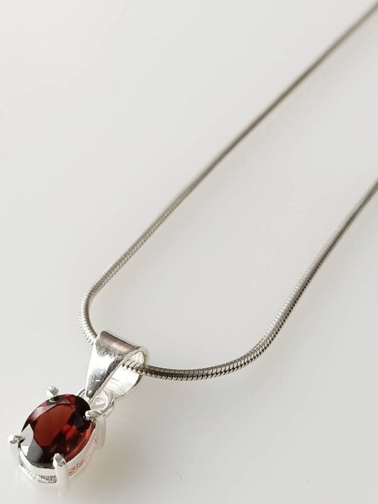 Minimalist Red GARNET Gemstone SOLID 925 Sterling SILVER Pendant, Simple Blood/wine red, Capricorn Zodiac January Birthstone Gift, Australia, Zorbajewellers