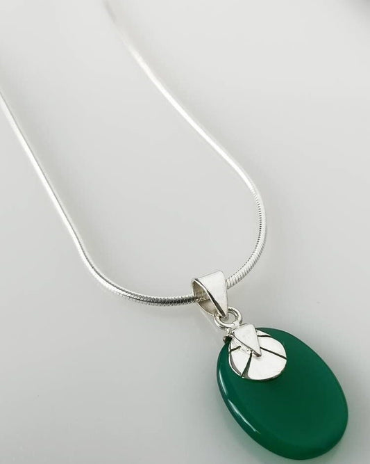 Simple Green ONYX Gemstone SOLID 925 Sterling SILVER Pendant, Green Oval Pendant, Leo Zodiac, May Birthstone Gift, Australia, Zorbajewellers