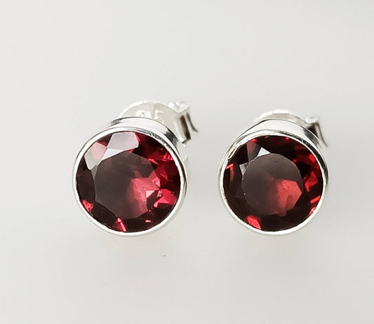 Genuine Red GARNET Round GEMS 925 SILVER Stud Earrings, Round Red Garnet Stud Earrings, Capricorn Zodiac January Birthstone, Australia, Zorbajewellers