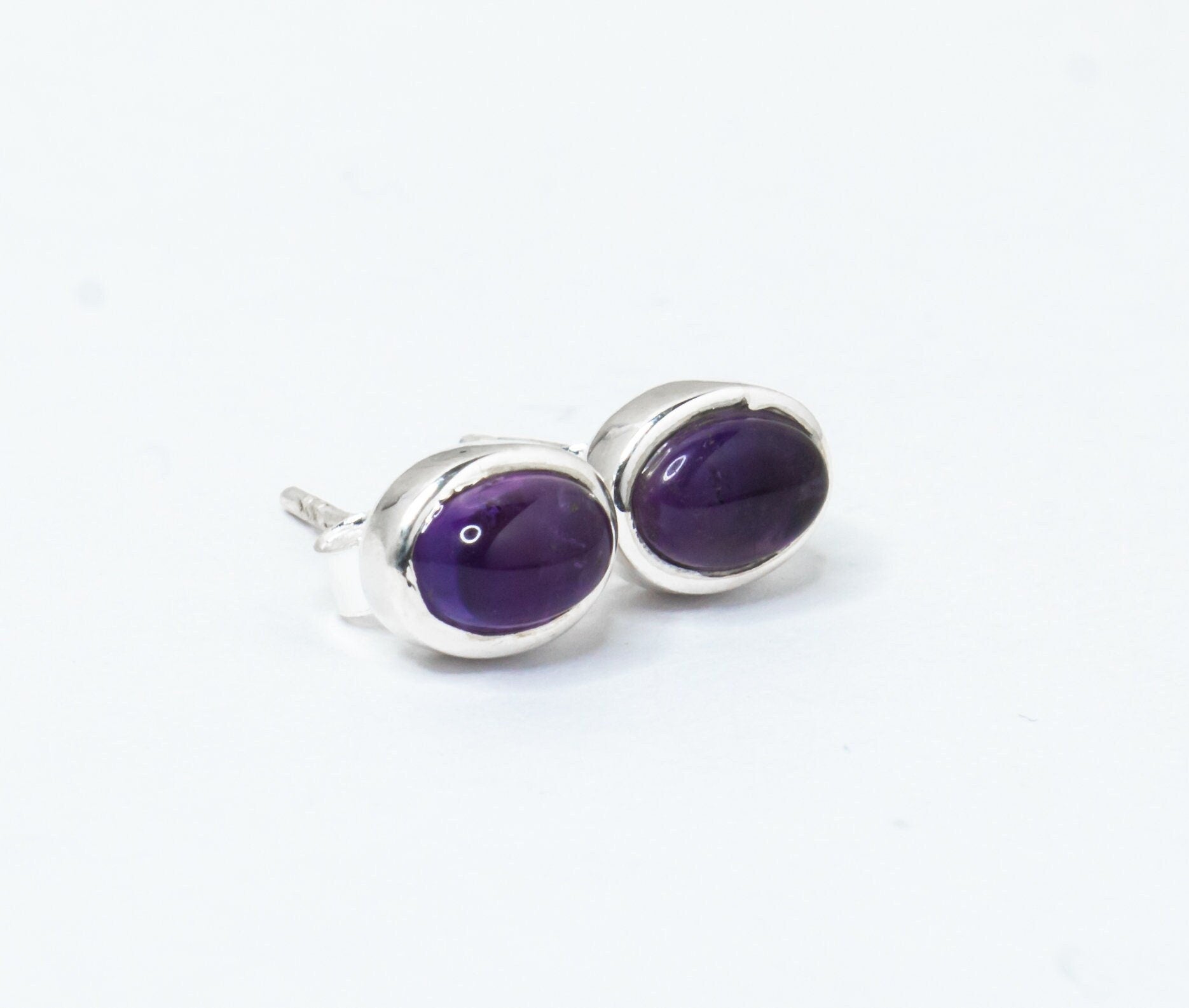 Oval AMETHYST Gemstone Solid 925 Sterling Silver Stud Earrings, Minimalistic Purple Stud Earrings, Aquarius Zodiac Birthstone, Australia, Zorbajewellers