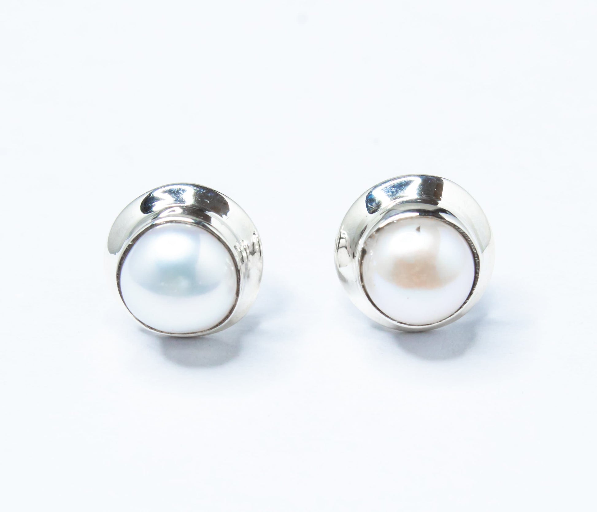 Round Shape White PEARL Solid 925 Sterling Silver Stud Earrings, Minimalist Pearl Silver Studs, Pearl Studs, Pearl Earrings, Australia, Zorbajewellers