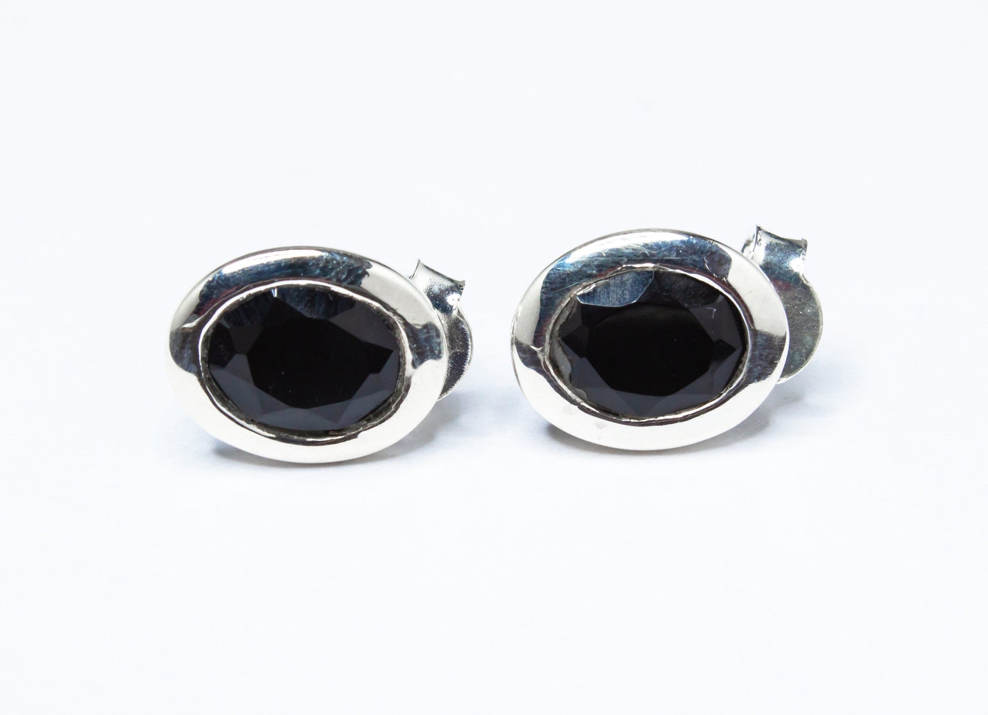 Genuine Black ONYX Gemstones Solid 925 Sterling Silver Oval Simple Stud Earrings, Black Stud, Leo Zodiac December Birthstone, Australia, Zorbajewellers