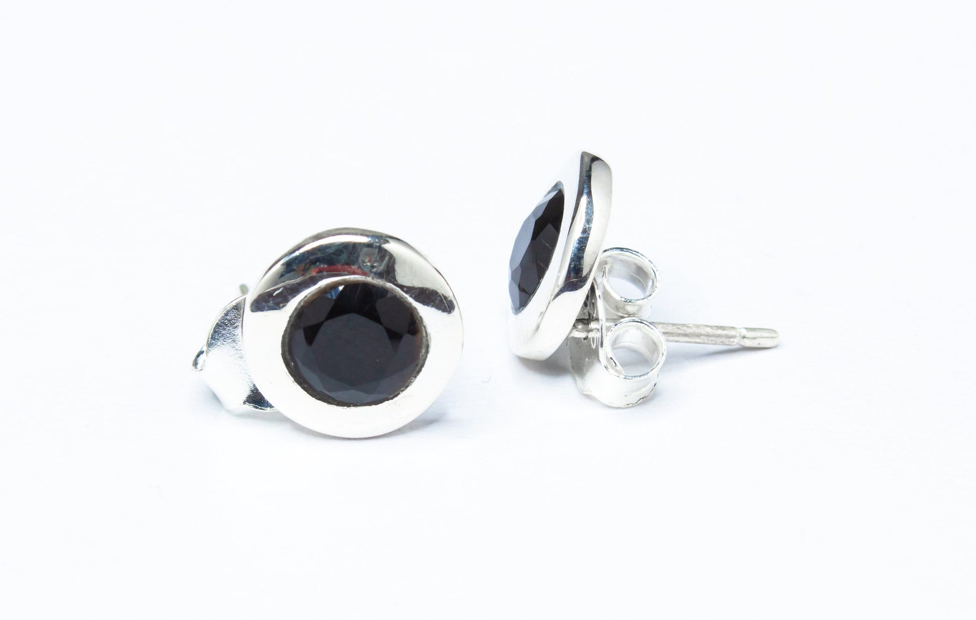 Genuine Black ONYX Gemstones Solid 925 Sterling Silver Round Simple Stud Earrings, Black Stud, Leo Zodiac December Birthstone, Australia, Zorbajewellers
