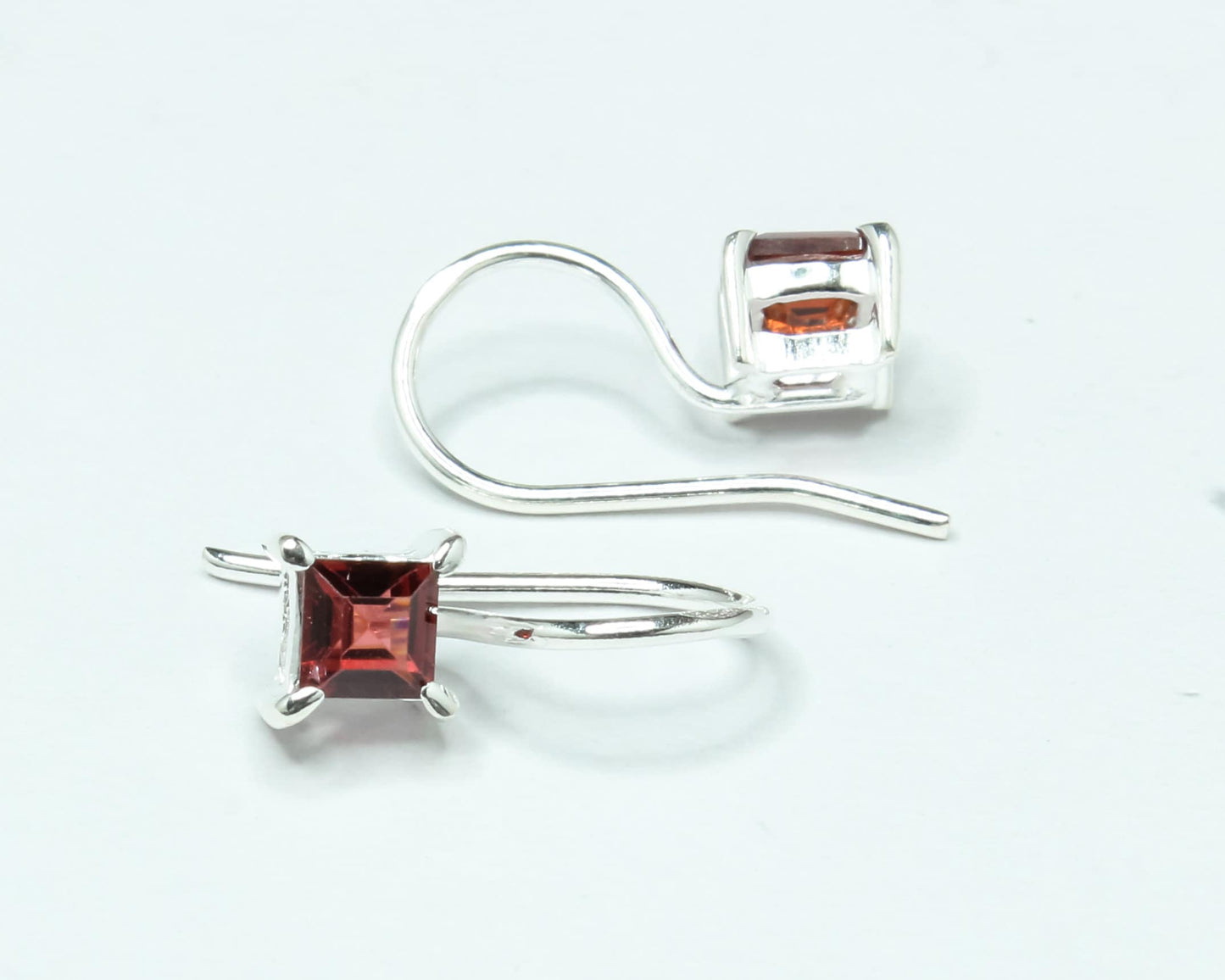 Square Red GARNET Gems 925 Silver Simple Prong Set Latch-Back Earrings